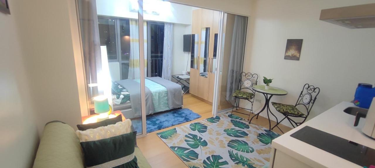 Aveline Suites Elite Rockwell View Acqua Private Residences Near Rockwell Makati Manila Exterior photo